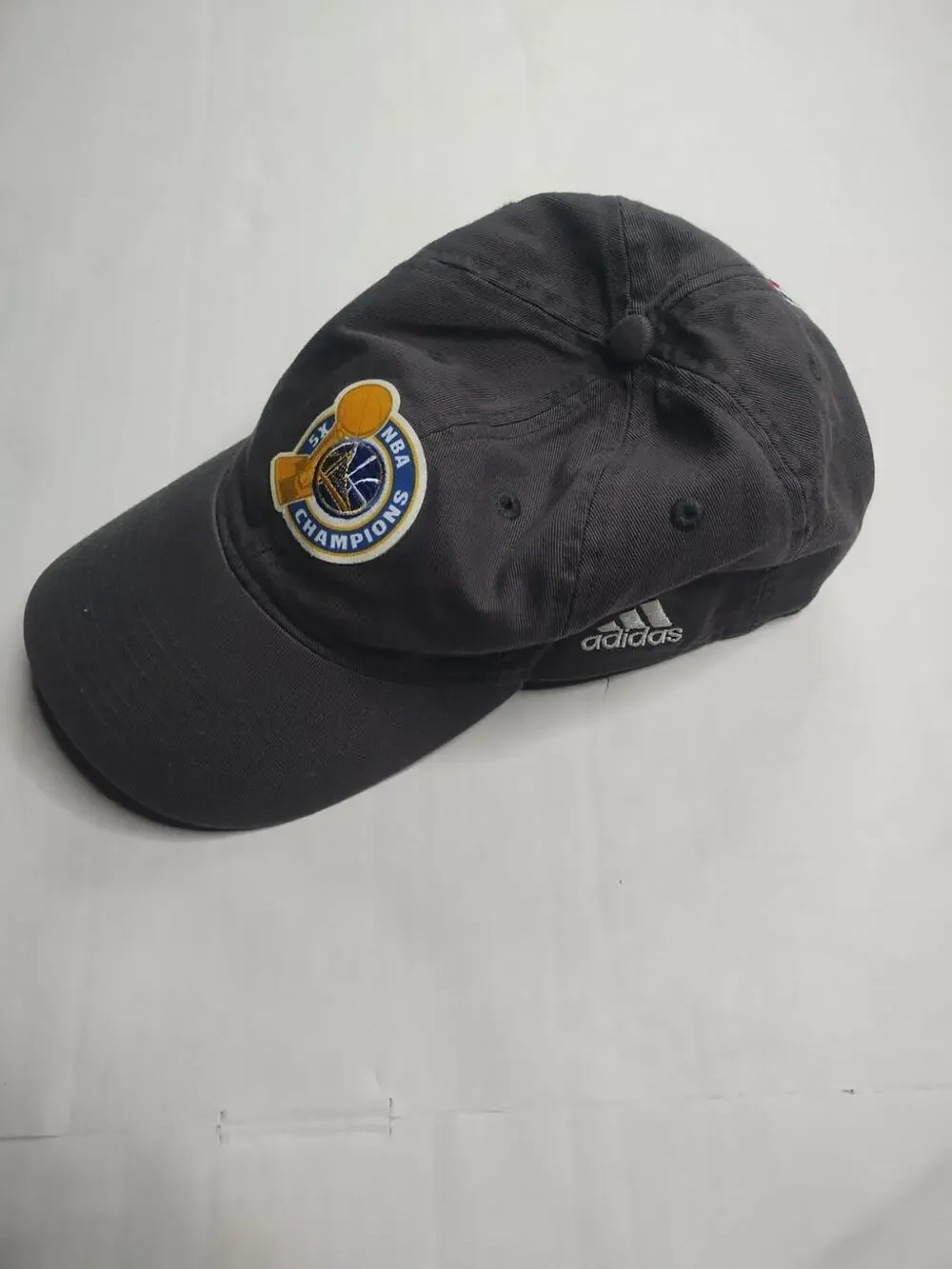 NWOT adidas golden state 2017 champions gray, blue and yellow hat